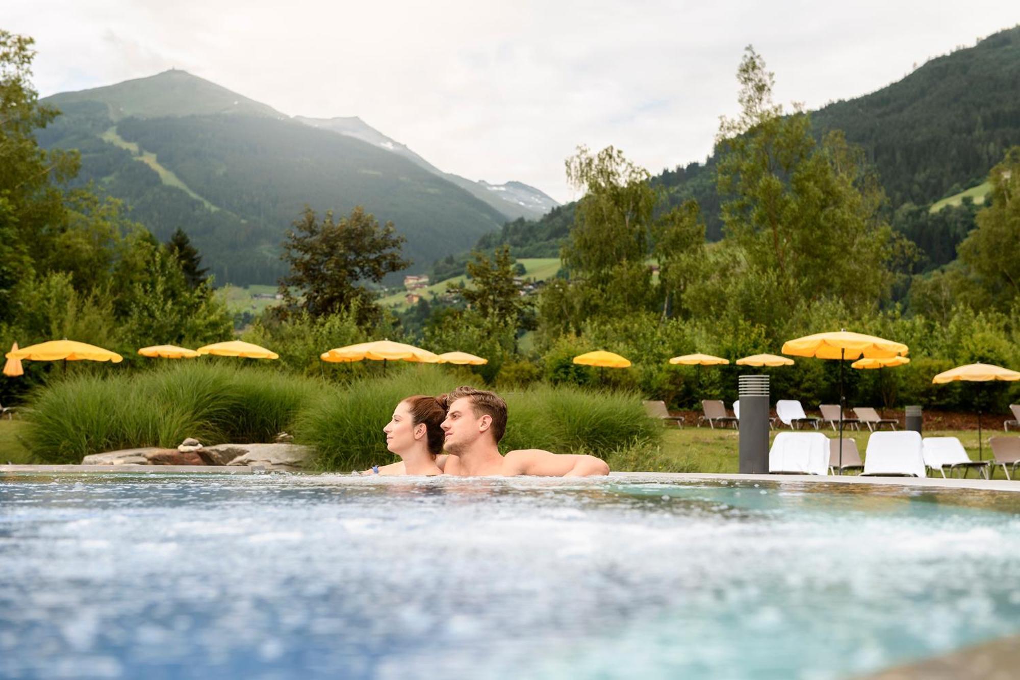 Aktiv- & Gesundheitsresort Das Gxund - Thermeneintritt Inklusive Bad Hofgastein Exteriör bild